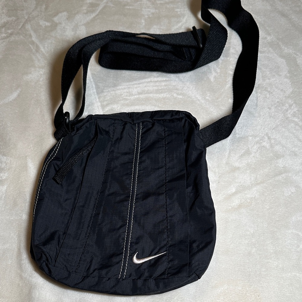 Nike Black Messenger Bag